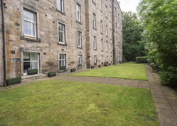 Fountain Court Apartments - Royal Garden Edinburgh